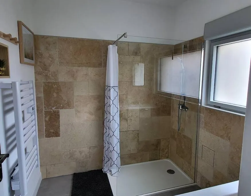Chambre Chez Sandra Et Fabien Dans Petite Maison Coeur Village Maubec
