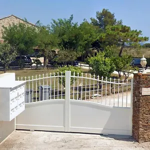 Appartement Grand & Terrasse Privee, Hyères